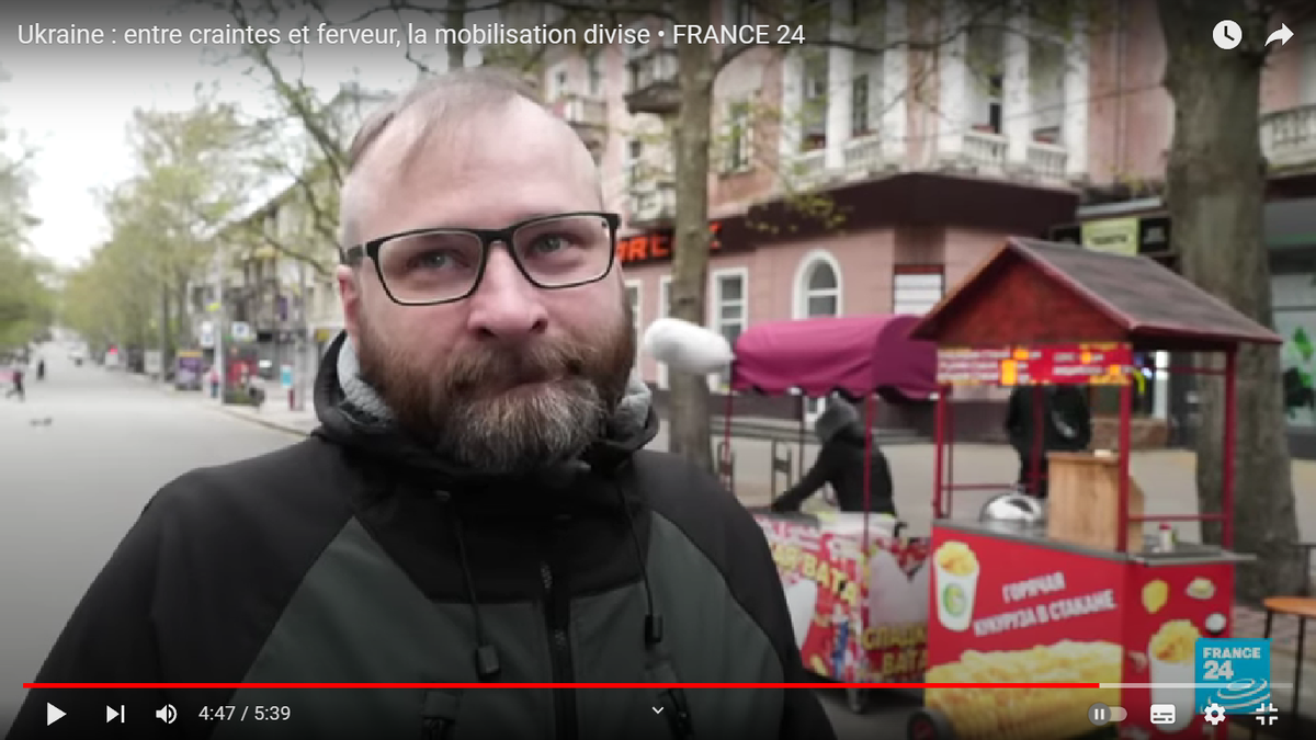 Скриншот с канала France24 с сайта YouTube