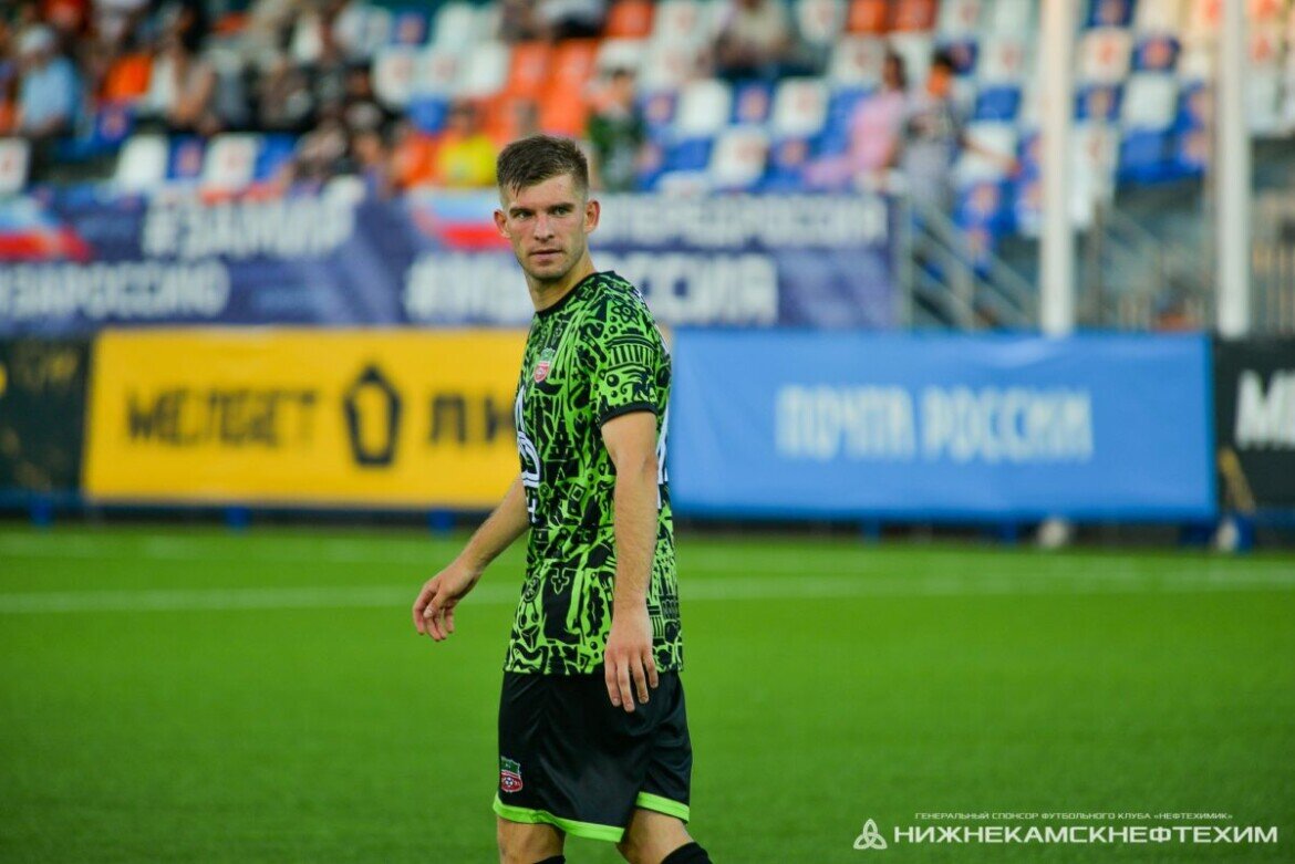 ​«Сезон очень сложный, но круто, что оказались на шестом месте». Фото: fcnh.ru