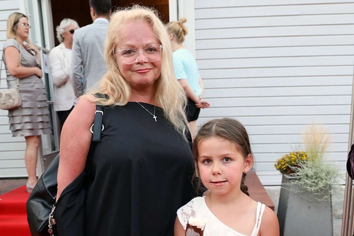 Лариса Долина гордится своей внучкой Сашей