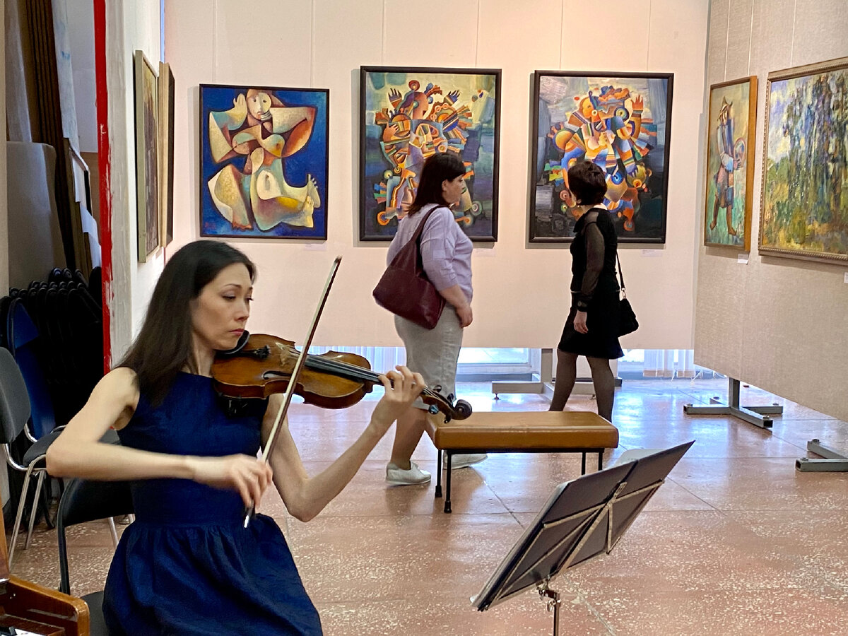 Вернисаж выставки Николая Ротко