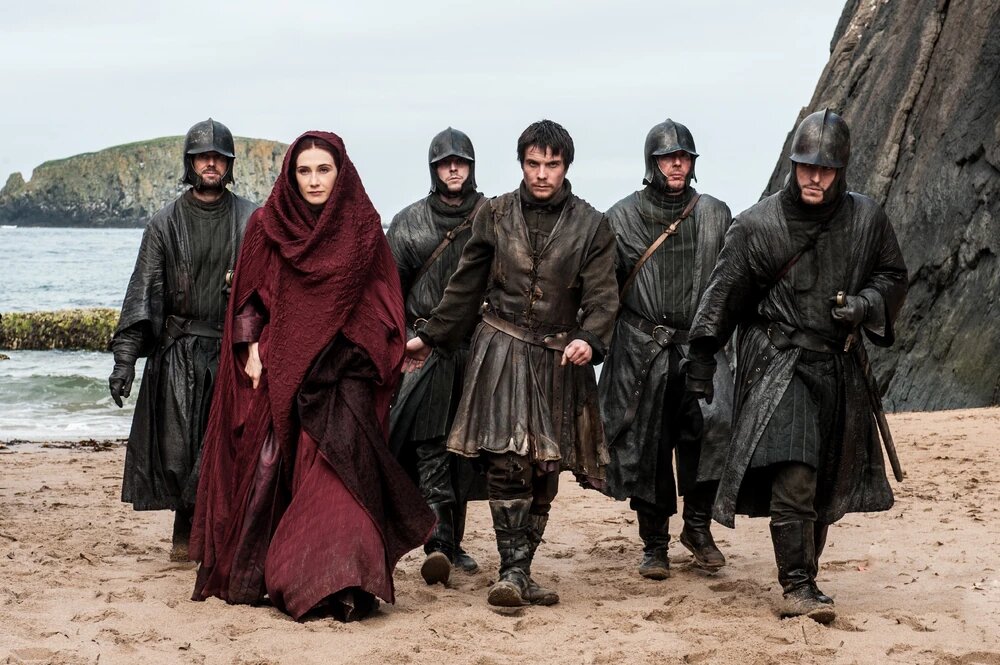 Мелисандра с Джендри. Кадр из Игры престолов, HBO