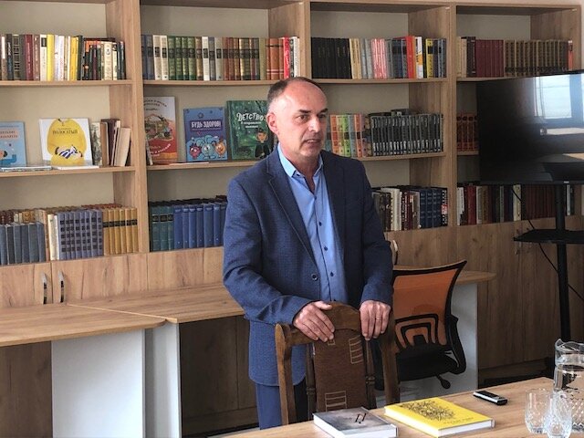 В Русском центре г. Степанакерта состоялась встреча с писателем Ашотом Бегларяном. Фоторяд