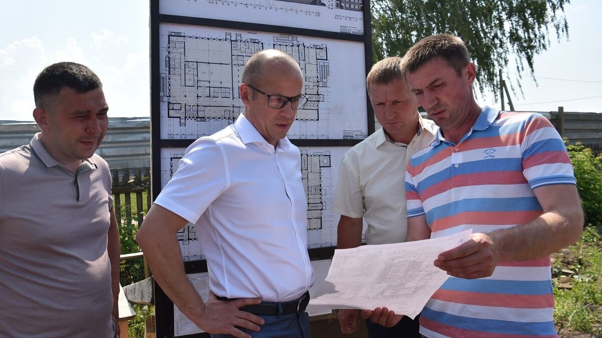     Партия «Единая Россия» доработала народную программу путем внесения более 70 изменений. Обновленные инициативы затронули все разделы документа. Кроме того, появились два новых раздела — «Развитие новых регионов» и «Развитие туризма».