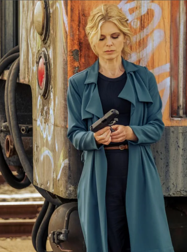 Кадр из сериала "Синьора Вольпе / Signora Volpe",