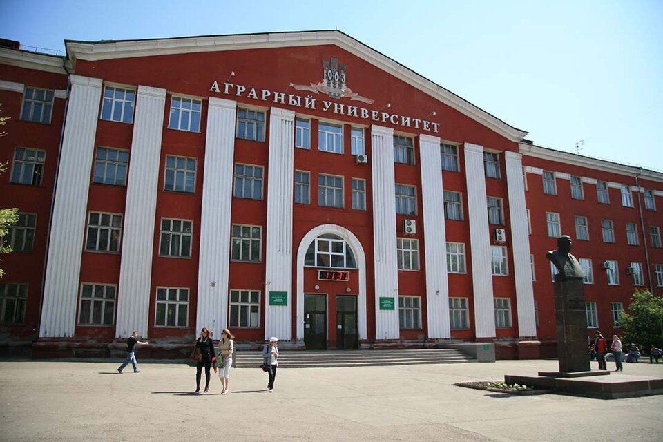    Прием документы в вузы Барнаула начнется через неделю Олег УКЛАДОВ