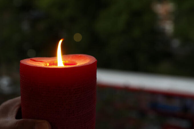     На 46-м году жизни скончался гитарист групп «Земляне» и «Лицей» Сергей Колчин