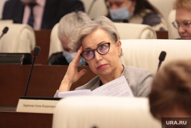    Елена Зырянова готова дать деньги, но только под развитие
