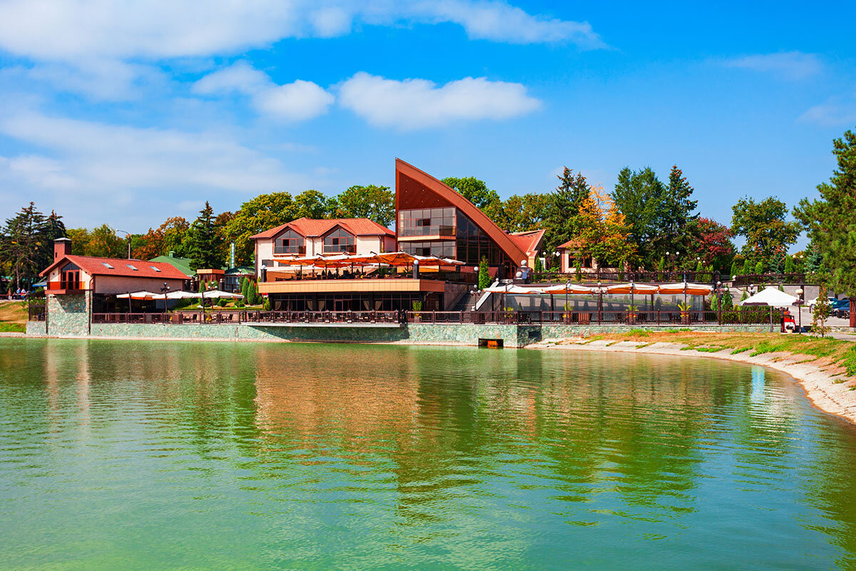    Курортное озеро в Нальчике