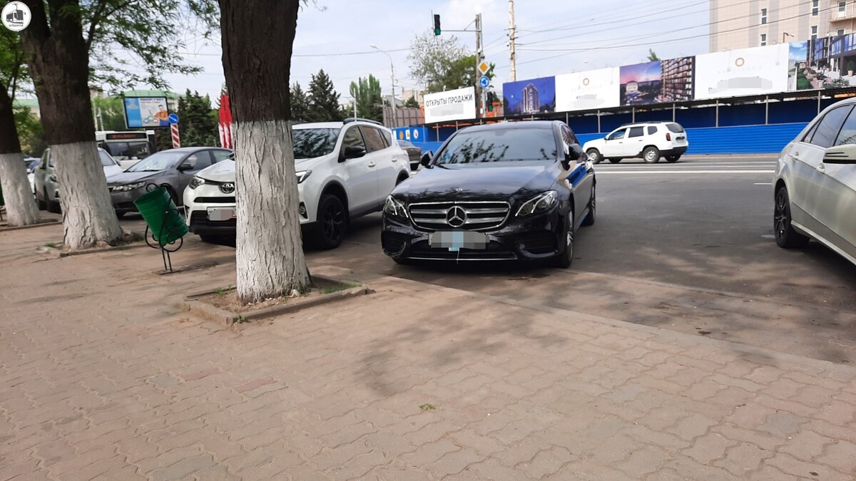    В центральной части Ростова имеется порядка 6,5 тысячи платных парковочных мест. А всего в городе примерно 300 тысяч автомобилей. Карусельные парковки не решат проблему нехватки парковочных мест, сообщил RostovGazeta урбанист Артемий Зайцев.