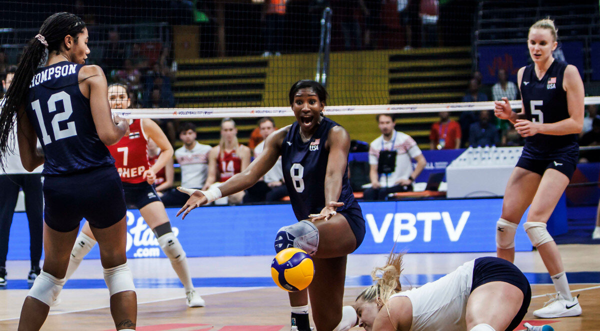 Джордан Томпсон (№ 12) и Александра Франтти (№ 5) на 2-й неделе дебютируют в Лиге наций-2023. А в межсезонье они из итальянских команд перебрались в турецкий "Вакыфбанк". Брайонне Батлер (№ 8) уже сыграла на 1-й неделе и оставила приятное впечатление. Она тоже сменила клуб: итальянский "Кьери" на бразильский "Осаско".