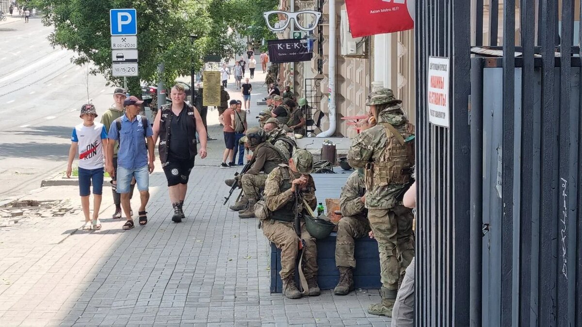 Стало известно почему вся полиция покинула центр в Ростове во время ...