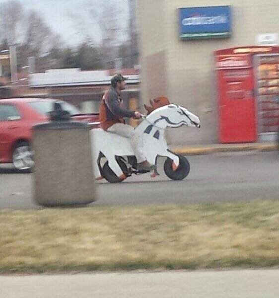 Принц на белом мотоцикле
