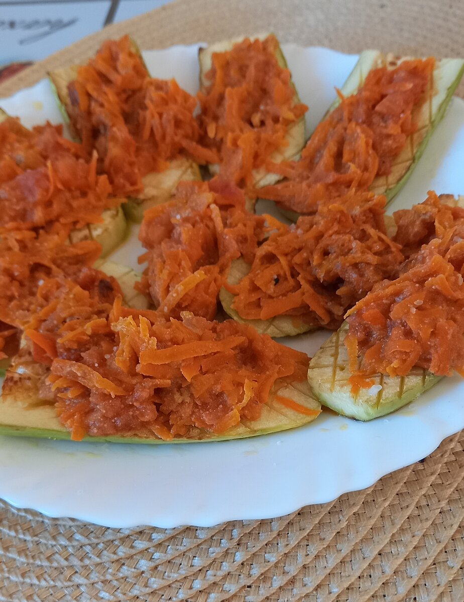 Кабачок с овощами (фото автора)