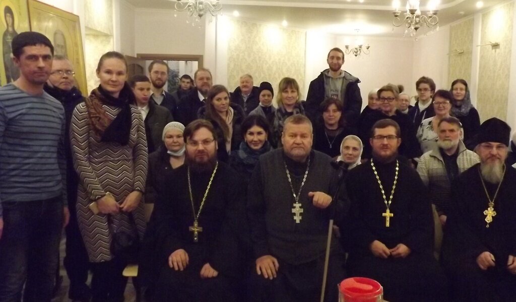 Отец Олег на одной из миссионерских встреч