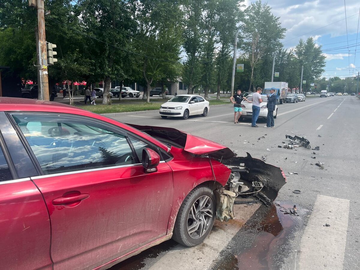 В розыске: под Челябинском неизвестный водитель сбил пенсионера и скрылся с  места ДТП | Русский компас | Дзен