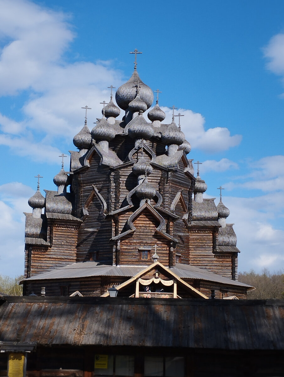 Фото автора. Храм Усадьбы Богословка