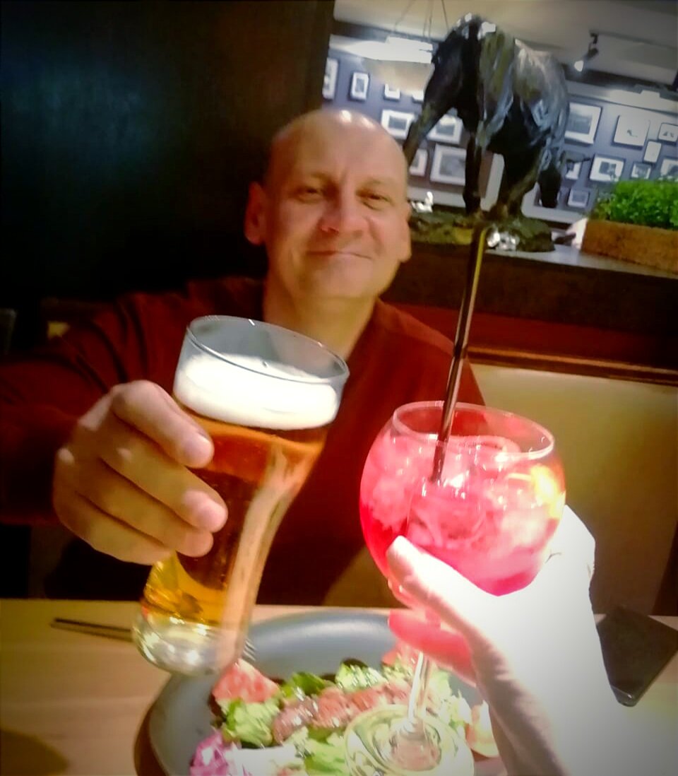 Отдыхаю редко, но метко))