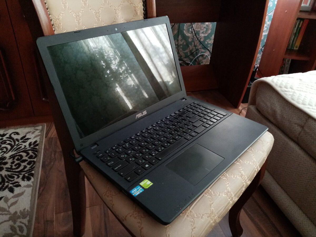 Мой старый ноут ASUS F552CL (он же ноутбук моих "студенческих лет"