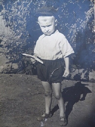 (А коравлик из газеты вчерашней)