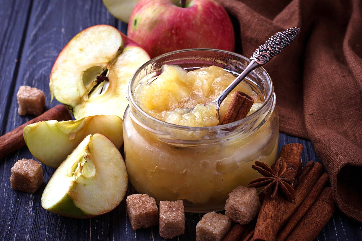 Вкус корицы в яблочном варенье обогатит рецепт