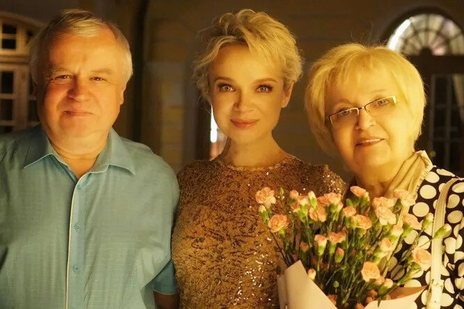 Виталина с родителями