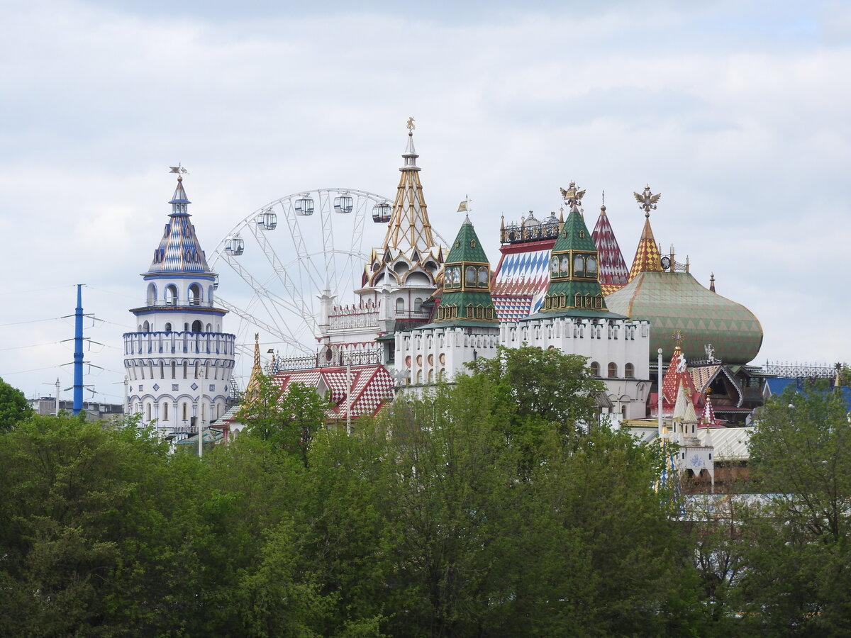 измайловский кремль в москве зимой