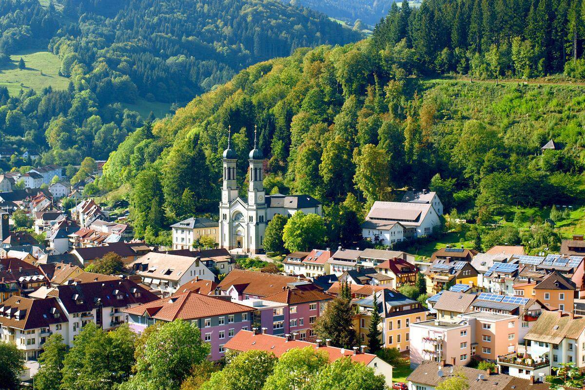 Фрайбург. Фрайбург-им-Брайсгау Германия. Фрайбург в Брайсгау. Freiburg im Breisgau Германия. Баден-Вюртемберг Фрайбург.