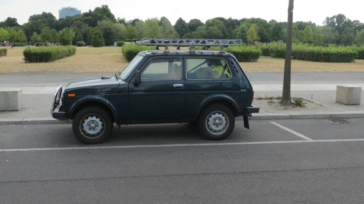 Предлагается приобретать российского производства авто. Фото: www.piqsels.com