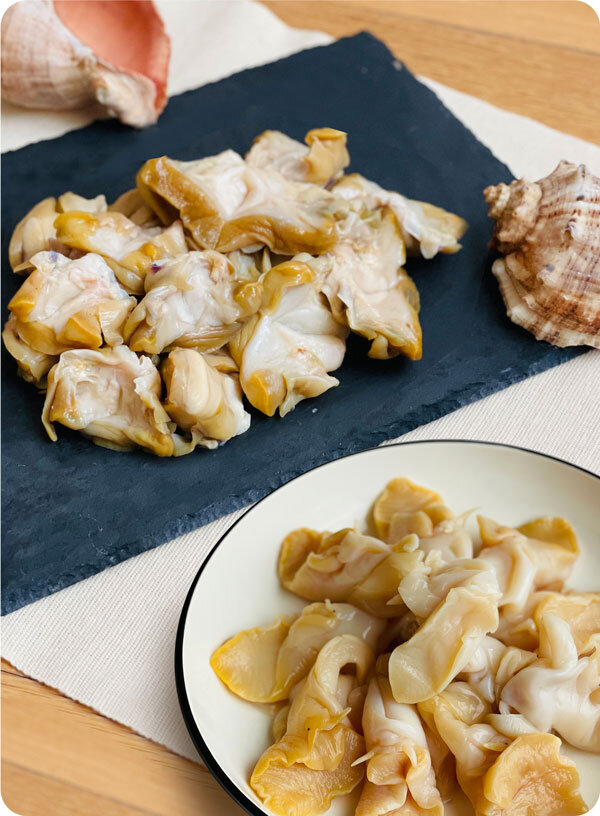 Трубач и рапана - вкусные моллюски, скрывающиеся в красивых витых ракушках