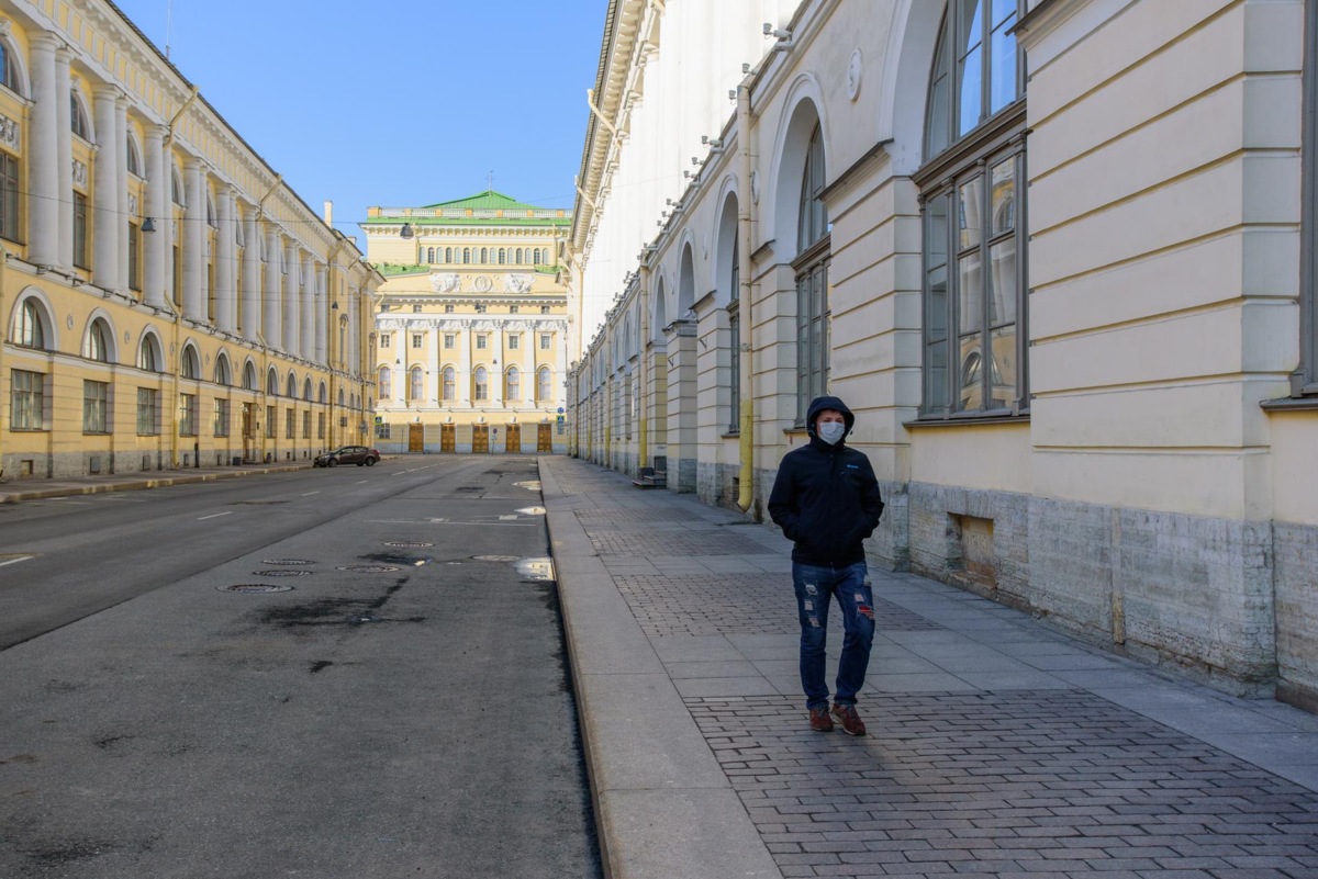 Ковид пошел. Пустые города в России. Пустой город Петербург. Пустой город Пандемия. Пустые улицы Петербурга