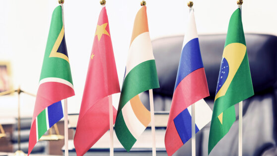    ТАСС: Россия не намерена отказываться от участия в саммите БРИКС в ЮАР Ксения Пудовкина