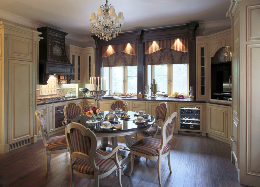 Интерьер кухни-столовой. Здесь и далее автор проекта — Кира Штефан.