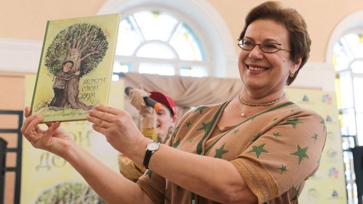 Книгу написали дети для детей. ФОТО: телеграм-канал замгубернатора Кузбасса Андрея Панова 