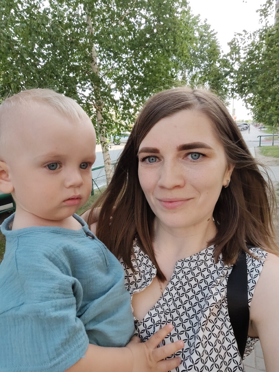 Это со вчера фото , сегодня не успевала .Это кстати брови ,так не будет цвет уйдет тона на две и форма будет меньше .