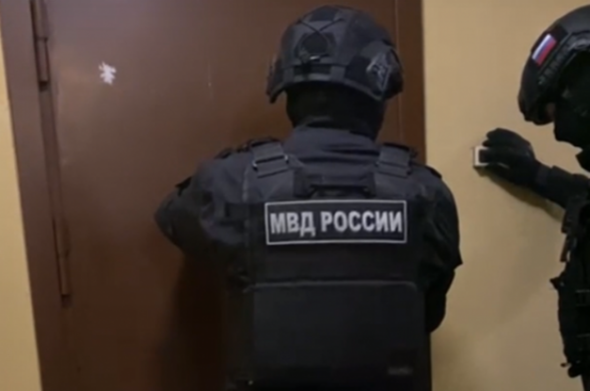    В петербургской квартире члена избиркома Неустроева прошли обыски