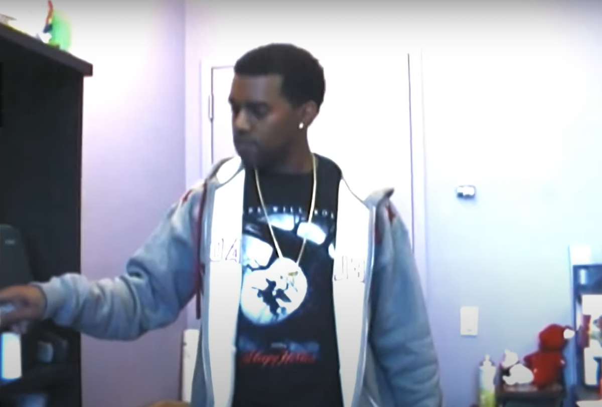    Канье Уэст представляет свой первый альбомКадр из видео