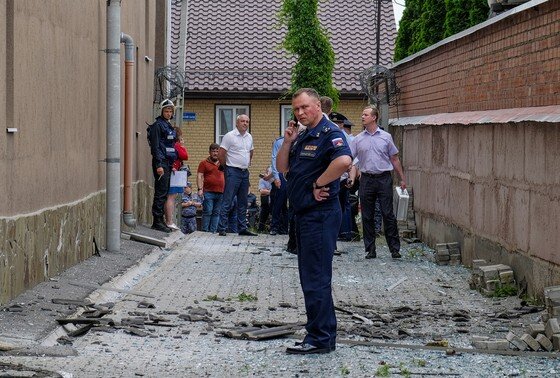    Начиненный взрывчаткой БПЛА упал на жилой дом в Воронеже: фото последствий