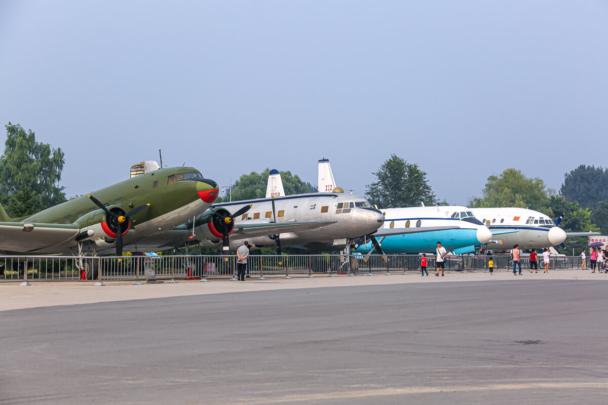 Самолёты Мао Цзэдуна: Ли-2, Ил-14, Vickers Viscount 843 и Ил-18