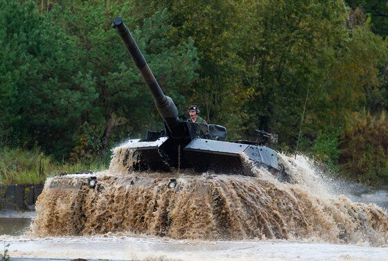    Leopard 2A6