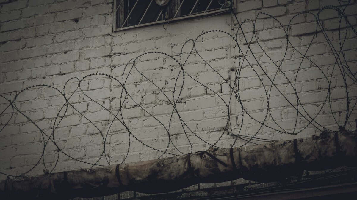     Ранее он был неоднократно судим за кражи.