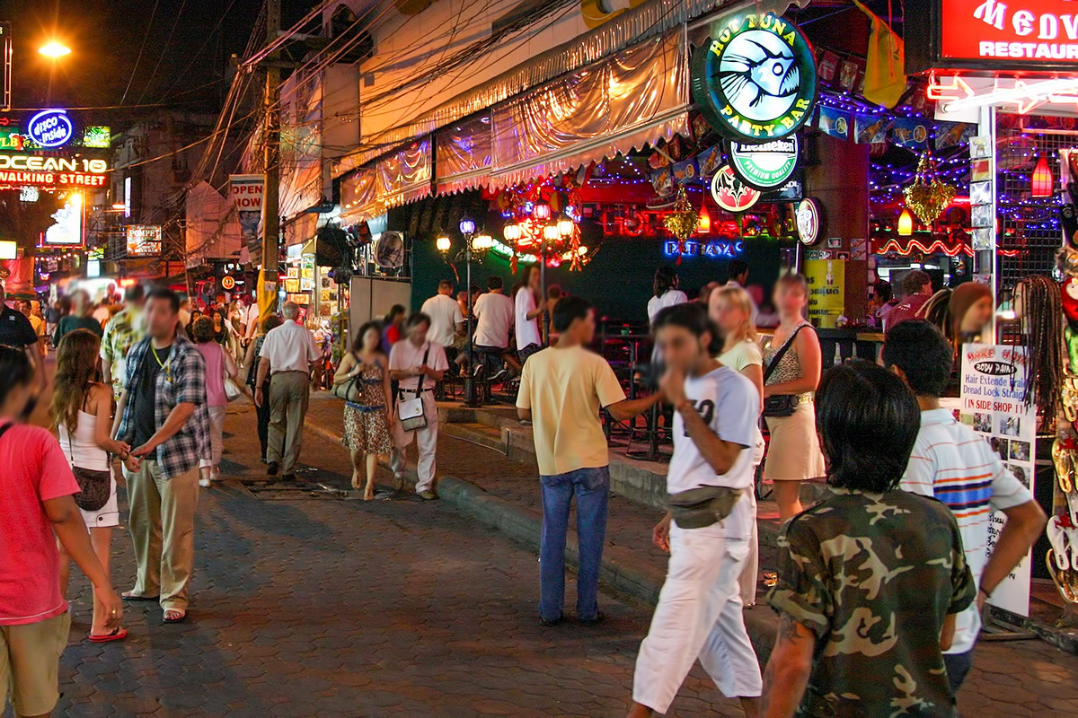 Walking Street Паттайя. Улица в Тайланде Волкин стрит. Паттайя Волкин стрит. Тайки на Волкин стрит.