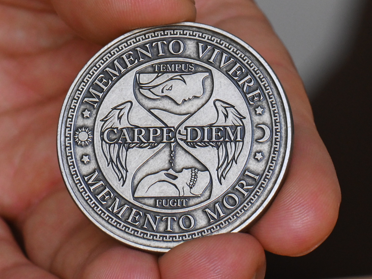 Carpe diem memento mori