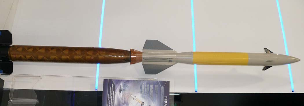 Ракета комплекса "Гермес" с отделяемым стартовым двигателем. Источник: http://www.airwar.ru/