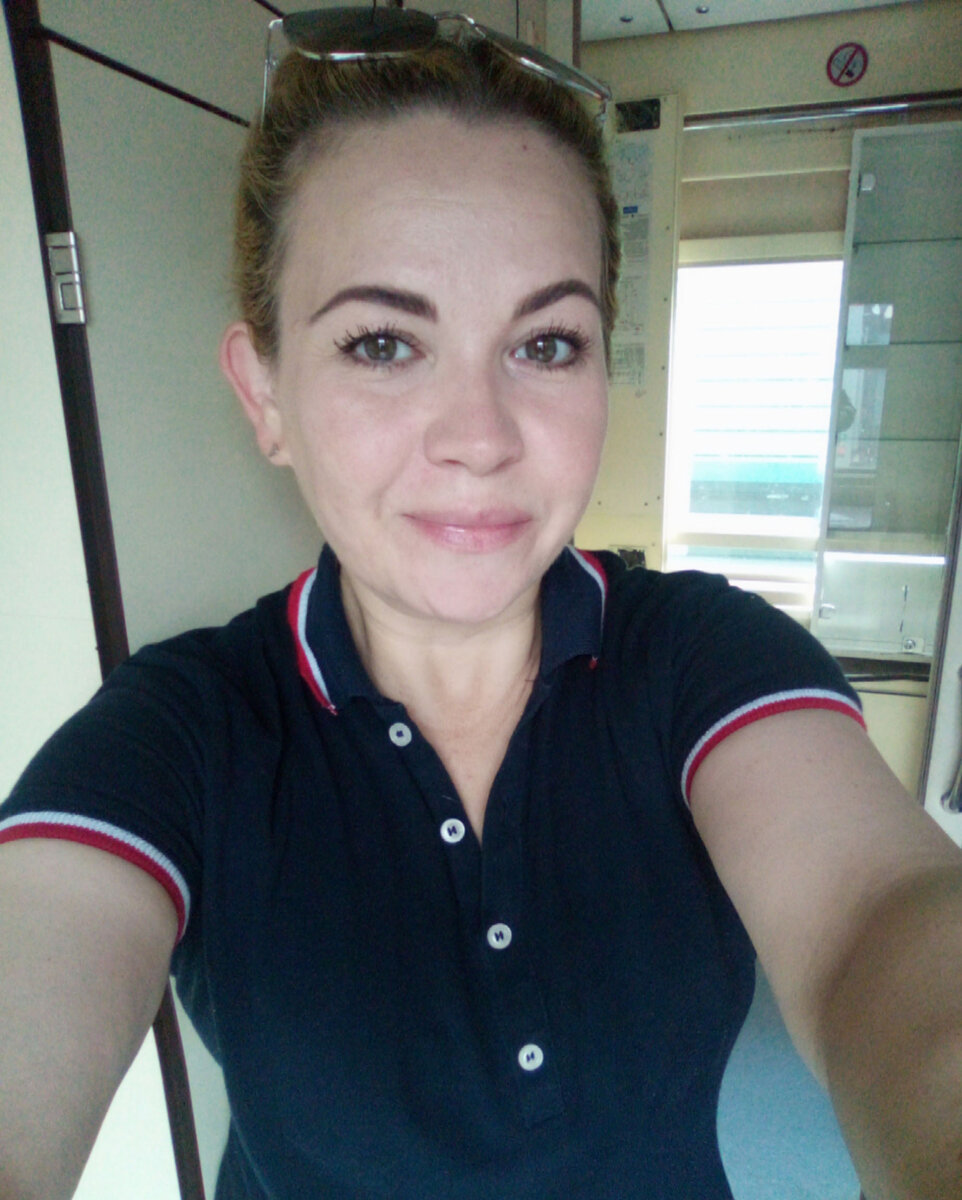 Это я счастливая 16.06.23 утром после длительного рейса по приезду домой, жду когда примут мой вагон)