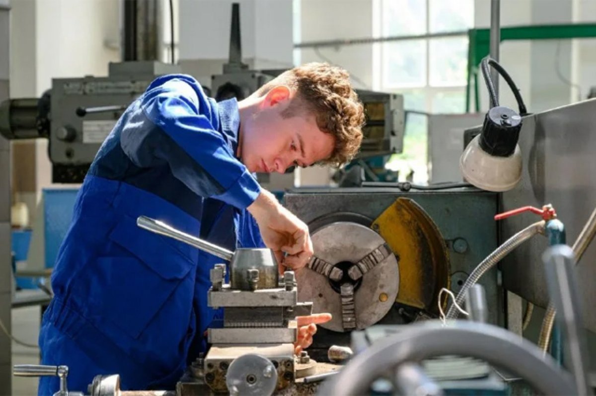    Кадровый вопрос. Свердловские власти поддержали социальные кластеры в СПО