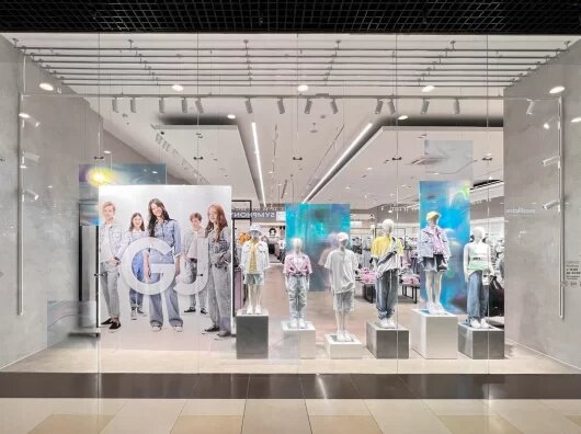    Витрина одного из магазинов Gloria Jeans //Фото: пресс-служба Gloria Jeans