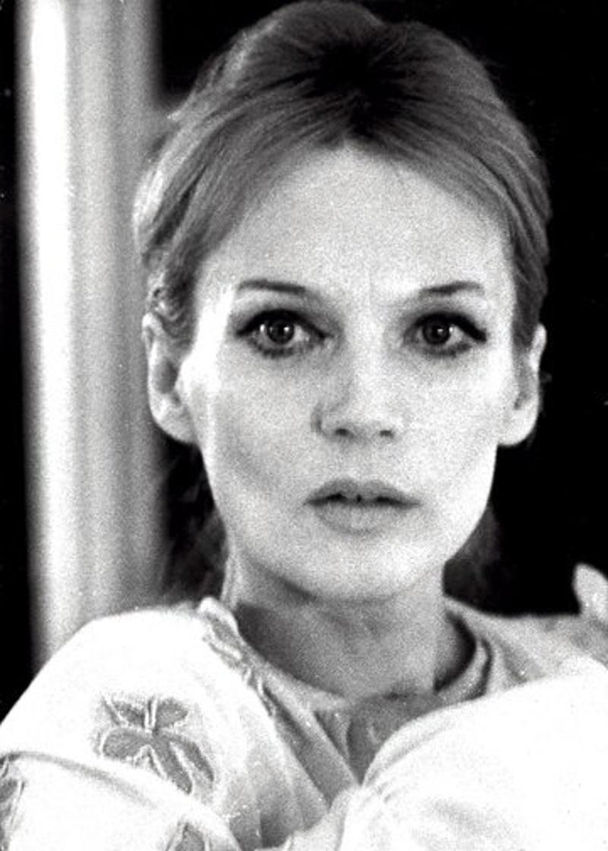 ингрида андриня. ингрида андриня могила. ингрида андриня. ингрид андриня фото. ингрида андриня.