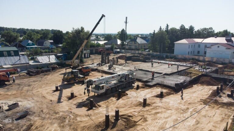    Денис Паслер раскритиковал темпы строительства центра культурного развития в Саракташе Марина Шарт