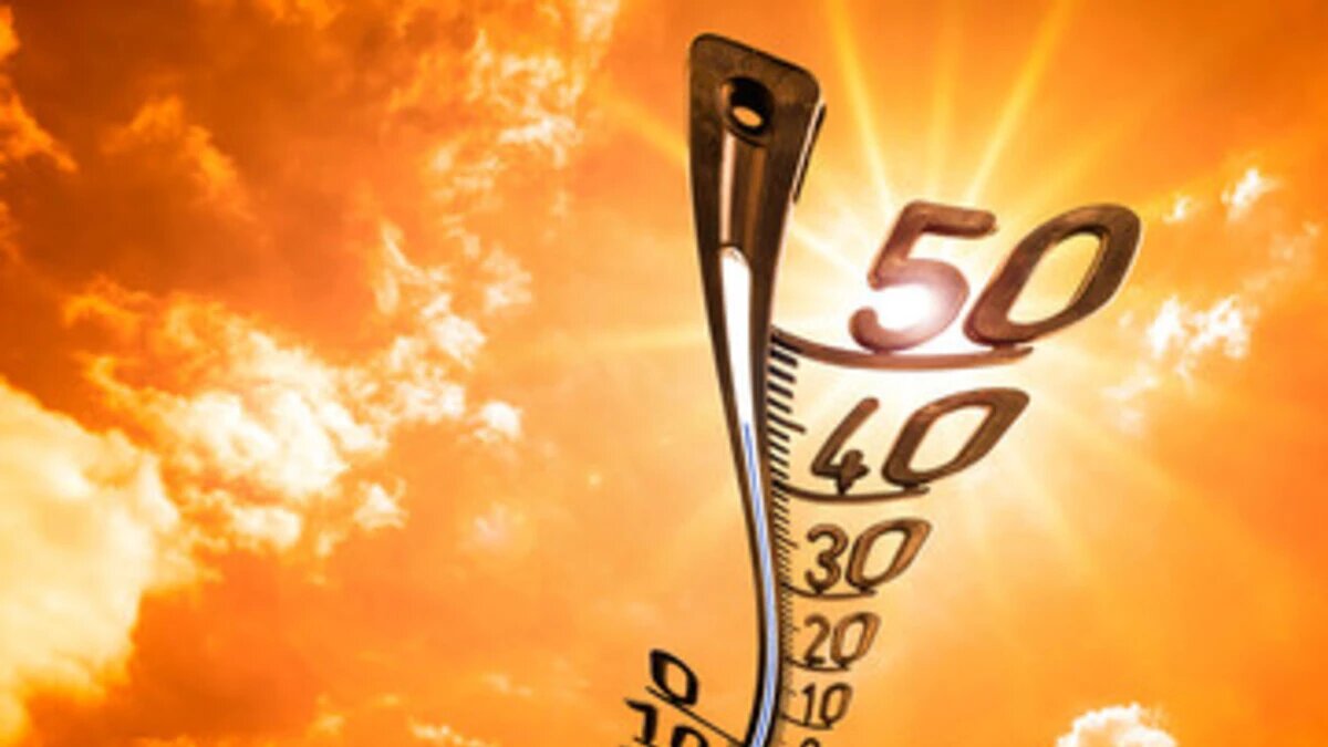 Многие люди с большим трудом переносят летнюю жару. Фото: stock.adobe.com