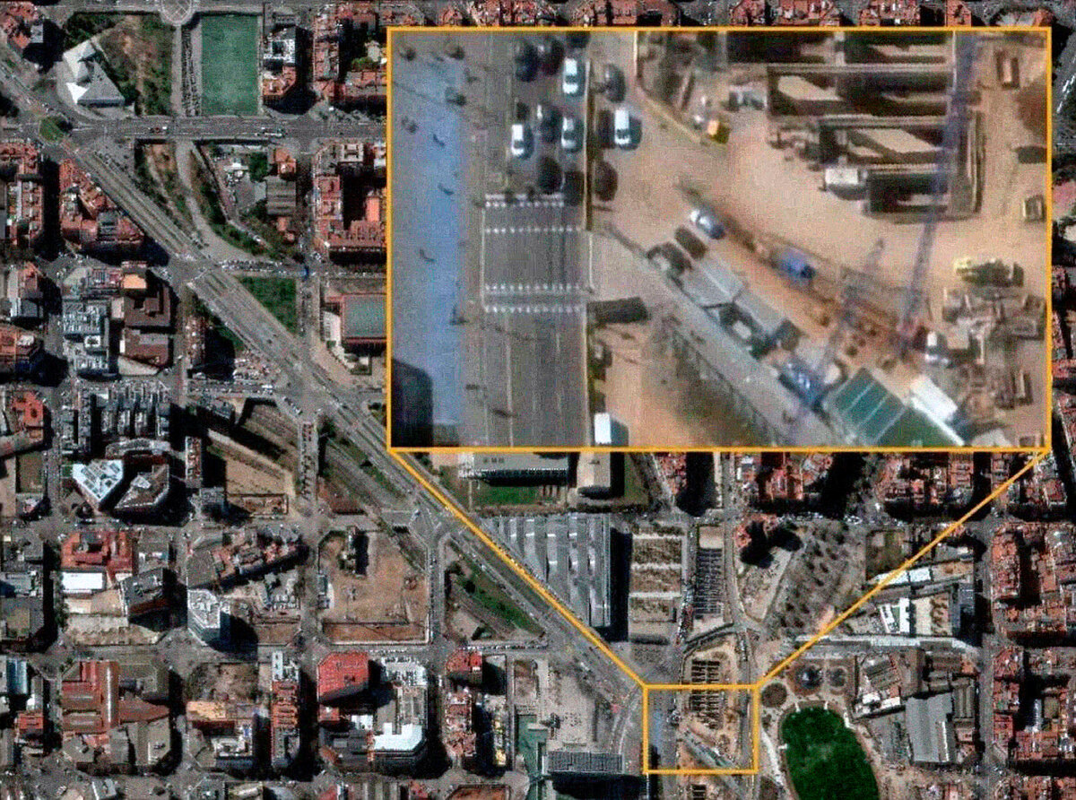 Maxar maps. Maxar спутниковые снимки. Спутниковые снимки maxar аэродром. Maxar maps. Максар технолоджис снимки.